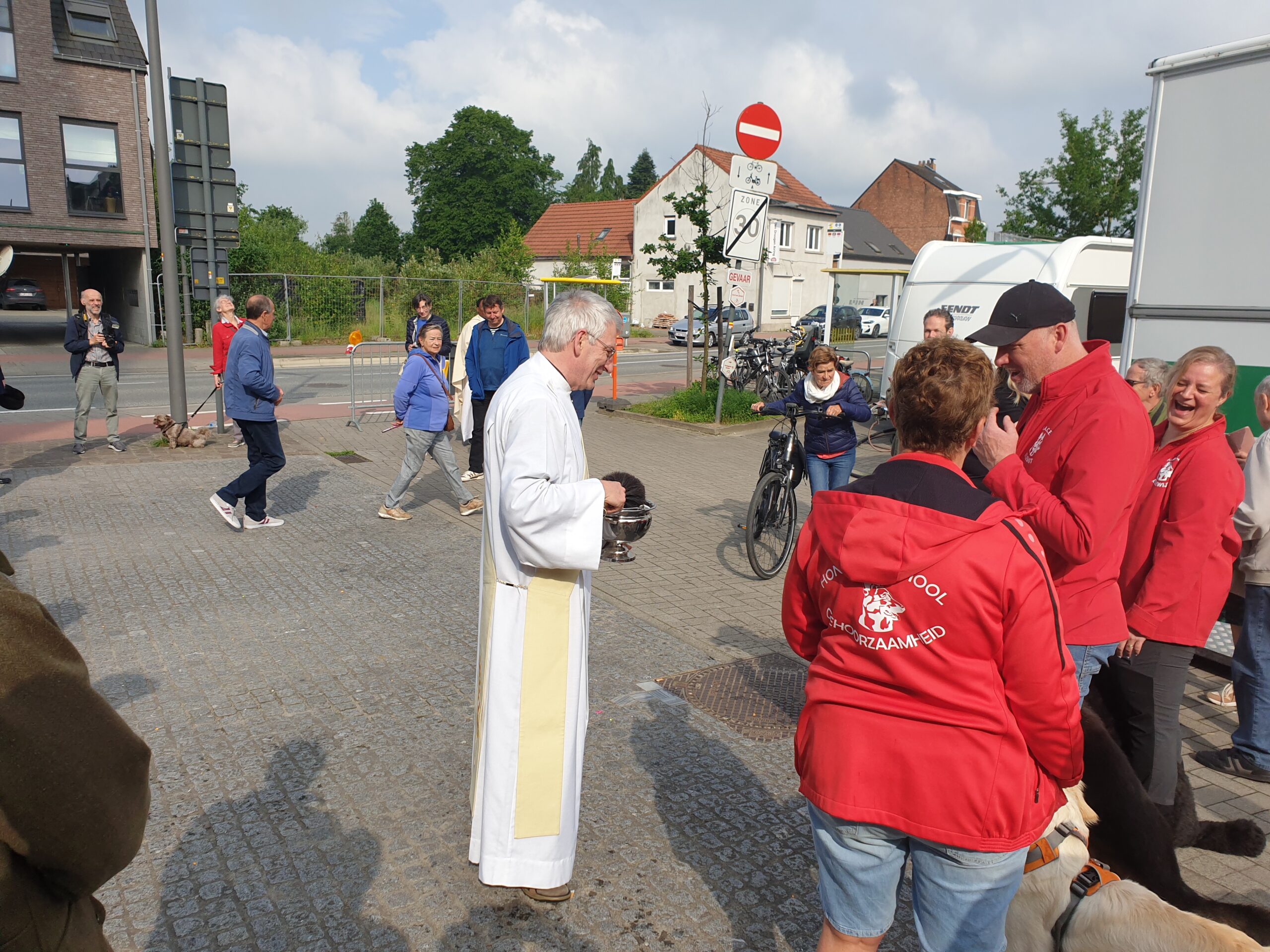 Zegening dieren vóór de processie